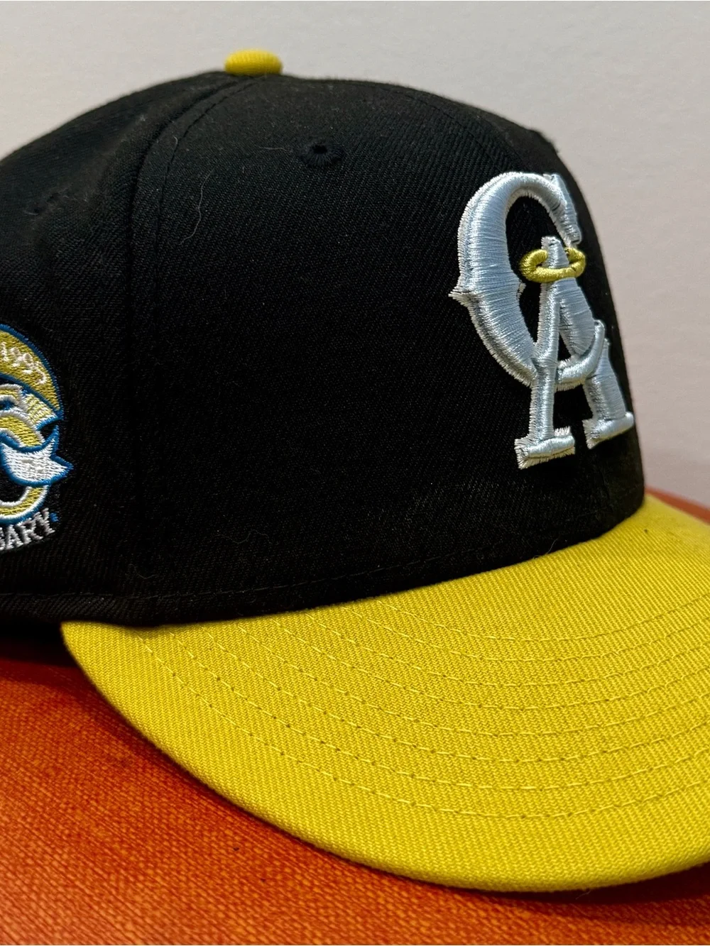 New Era 59Fifty Los Angeles Angels Charteuse Visor. Size: 7 1/2